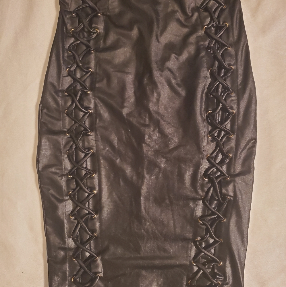 Fashion Nova skirt